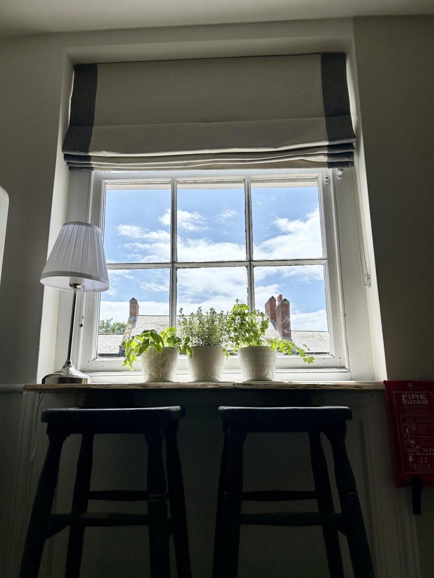 Bridport Town Centre Flat Leilighet Eksteriør bilde